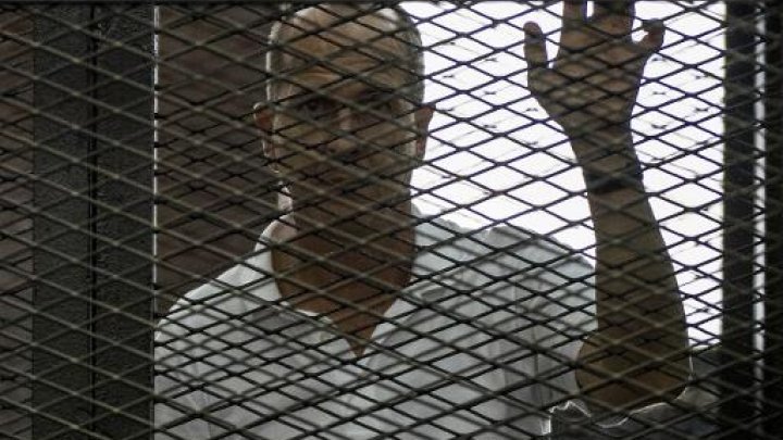 مصر تفرج عن أحد صحافيي الجزيرة المعتقلين في سجونها وشبكة الجزيرة ترحب