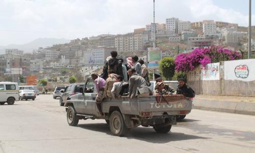 إب: مليشيا الحوثي تطلق سراح صرافين معتقلين لديها مقابل 200 مليون ريال