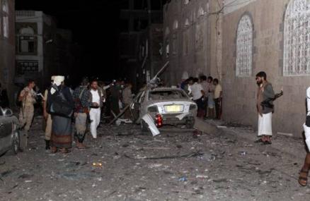 انفجار عبوة ناسفة وسيارة مفخخة داخل وجوار مسجد المؤيد بالعاصمة صنعاء (تفاصيل أولية)