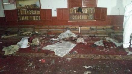 حصيلة رسمية: 20 شهيدا و50 جريحا في التفجيرين الذين استهدفا جامع المؤيد بصنعاء (تحديث)