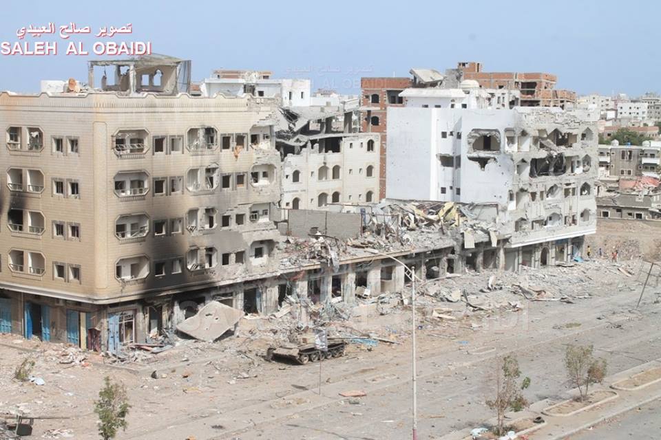 الهلال الأحمر يؤكد انتشال 400 جثة في عدن منذ بدء المعارك