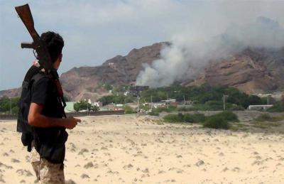 صحيفة لندنية: قصف عدن يخلط الأوراق اليمنية