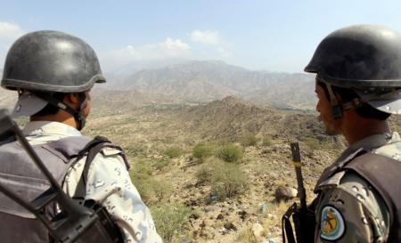 الوفد الحوثي يظهر في استراحة على الحدود السعودية اليمنية بينهم محمد عبدالسلام