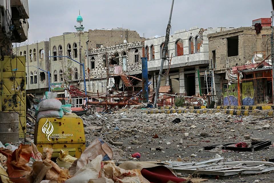 مقتل 3 مدنيين وإصابة 16 آخرين نتيجة القصف العشوائي على أحياء مدينة تعز