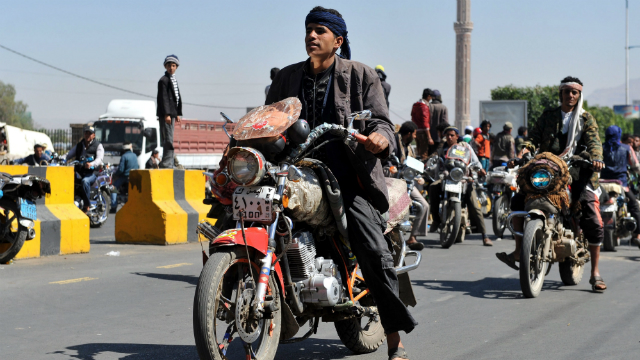 جماعة الحوثي سمحت بعودة حركة الدراجات النارية في صنعاء