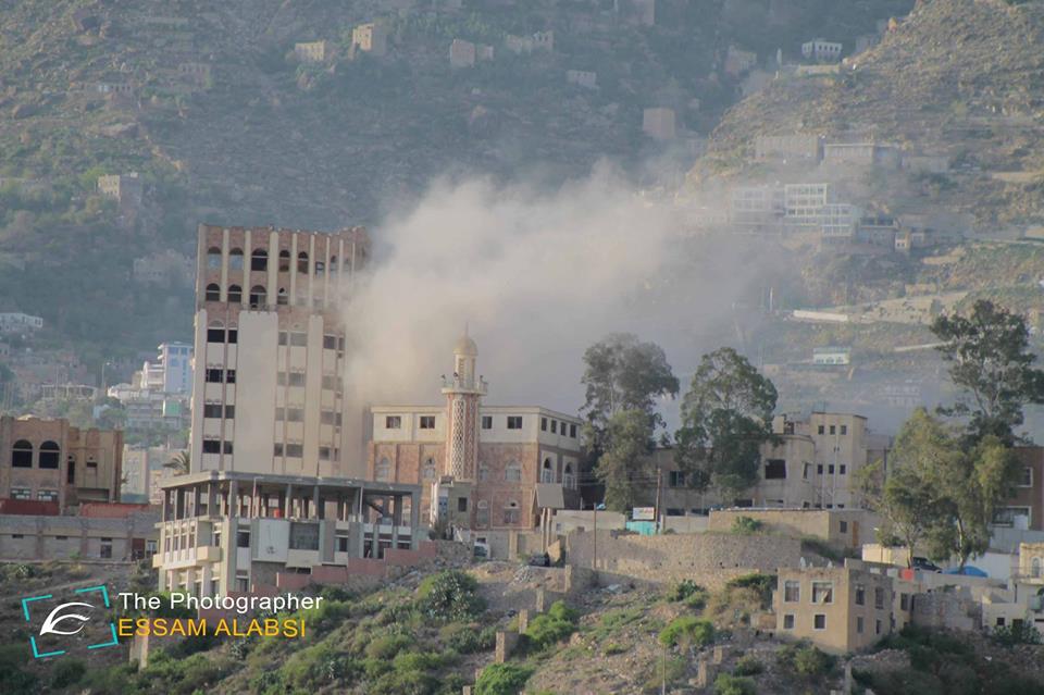 سقوط أول قتيل منذ بدء سريان الهدنة جراء قصف مليشيا الحوثي للأحياء السكنية بتعز (صورة)