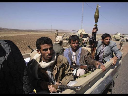 مصادر: الحوثيون يسحبون مقاتليهم من عدة مناطق جنوب وغرب اليمن إلى صعدة لمواجهة الهجوم البري السعودي