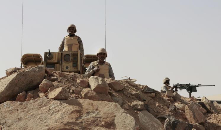 مقتل جندي سعودي ومقيم بقصف للحوثيين على الأراضي السعودية