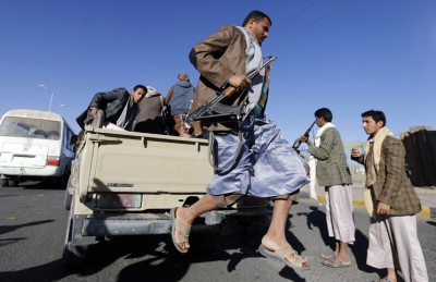 الحوثيون يختطفون 10 مواطنين من إحدى قرى وادي ظهر شمال غرب العاصمة