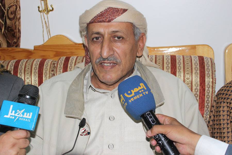 هادي متورط بتهمة الخيانة العظمى وتسليم اليمن للحوثيين