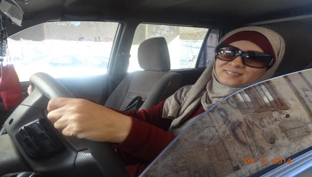 شرطة سير ذمار تمنح 50 امرأة رخصة قيادة سيارات