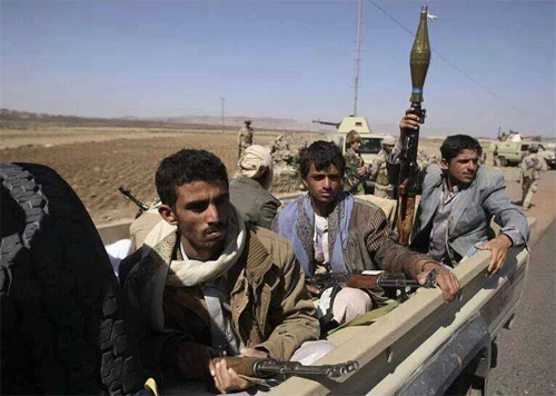 عناصر من مليشيات الحوثي المسلحة شمال العاصمة صنعاء