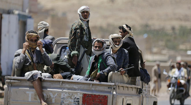 الحوثيون يختطفون جنديَين يمنيين في الجوف
