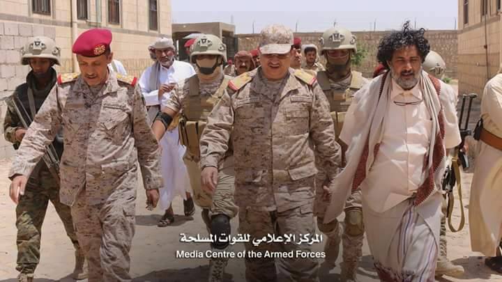 الجوف: رئيس هيئة الأركان يزور قيادة المنطقة العسكرية السادسة ويتفقد جاهزية اللواء 121
