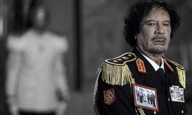 القذافي حي وسيعود بجيشه ليحرر ليبيا؟