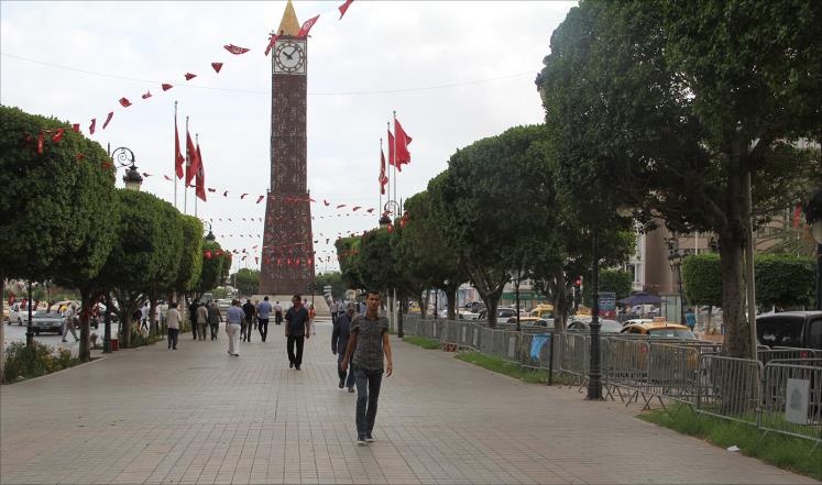 شارع الحبيب بورقيبة بتونس يخلو من اي دعاية- الجزيرة