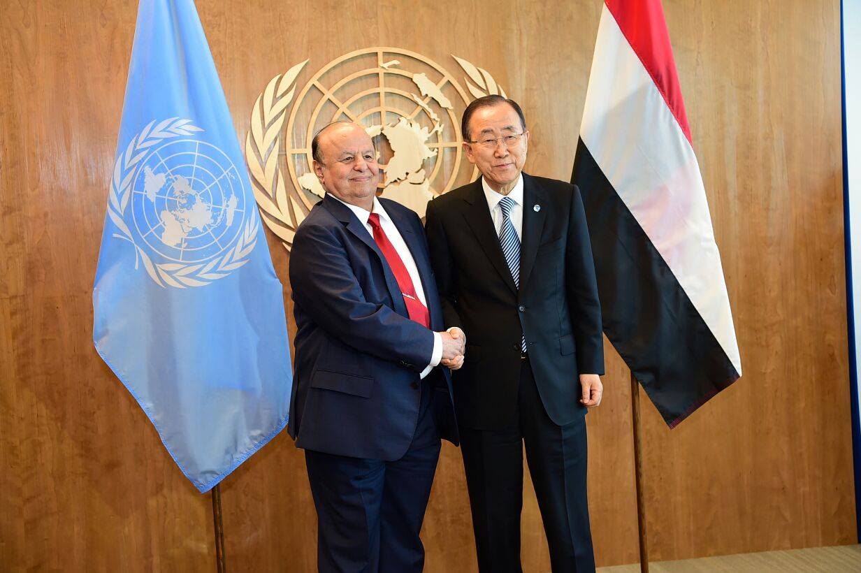 الرئيس هادي يلتقي بان كي مون ويبحث معه جهود السلام والإغاثة في اليمن