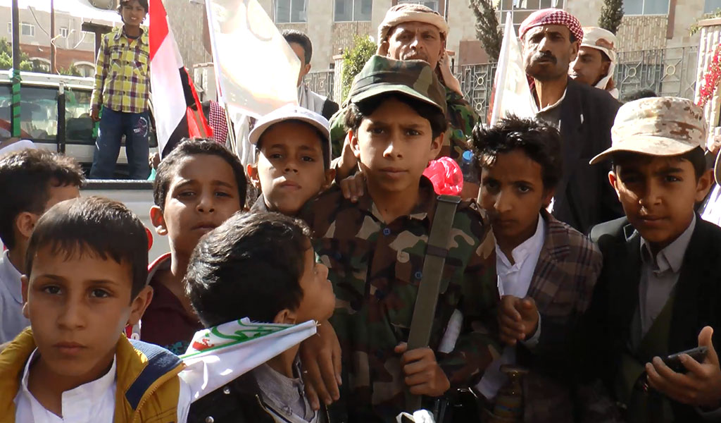 الحوثيون يلجؤون لطلاب مدارس صنعاء للبحث عن مقاتلين