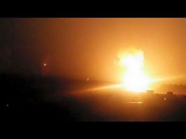 انفجارات وتحليق مكثف للطيران في سماء العاصمة صنعاء (المواقع المستهدفة)