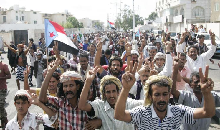 تظاهرات في اليمن تطالب بانفصال جنوب البلاد عن شمالها (رويترز)