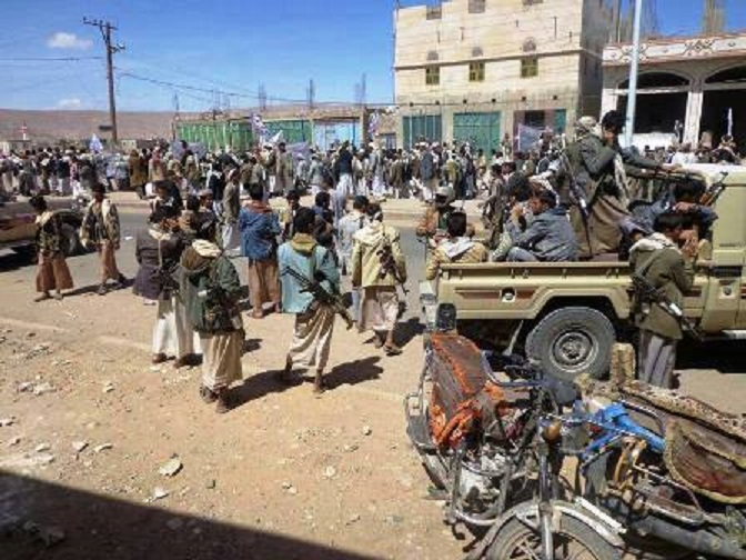 أحد شيوخ حاشد يعلن الحرب على الحوثيين ويعطيهم فرصة أخيرة لمغادرة عمران