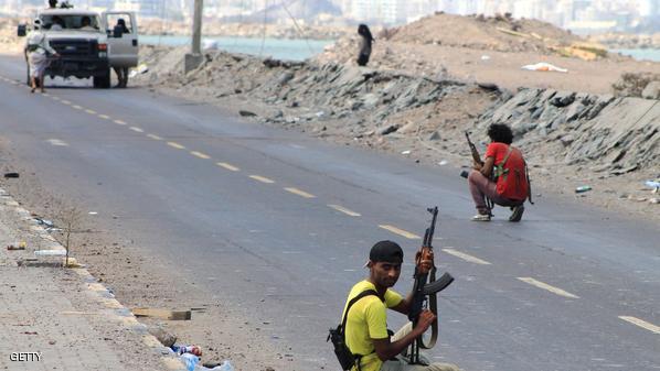 المقاومة الشعبية في عدن تمنع ابناء المحافظات الشمالية من دخول عد