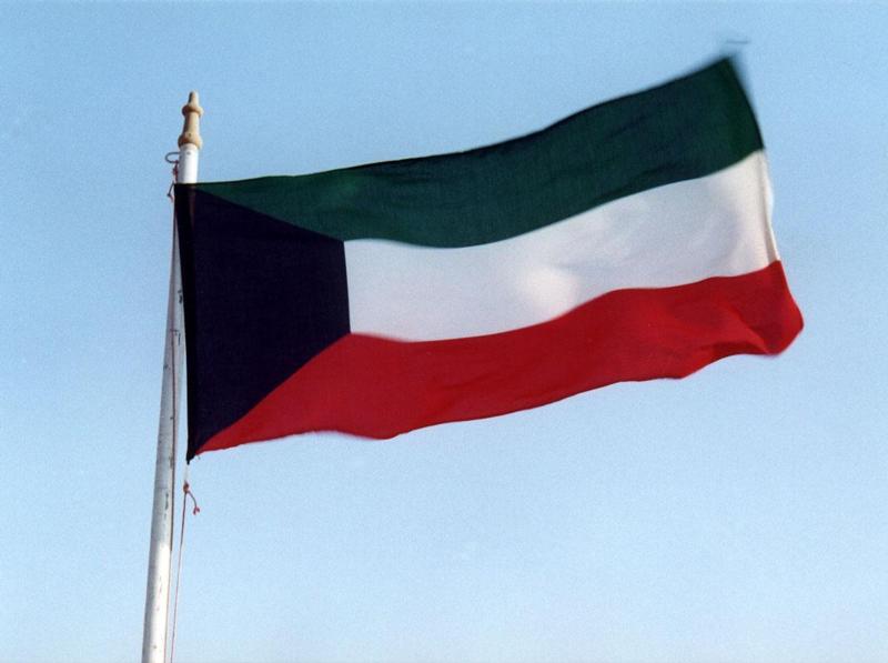 الكويت تستدعي سفيرها لدى إيران