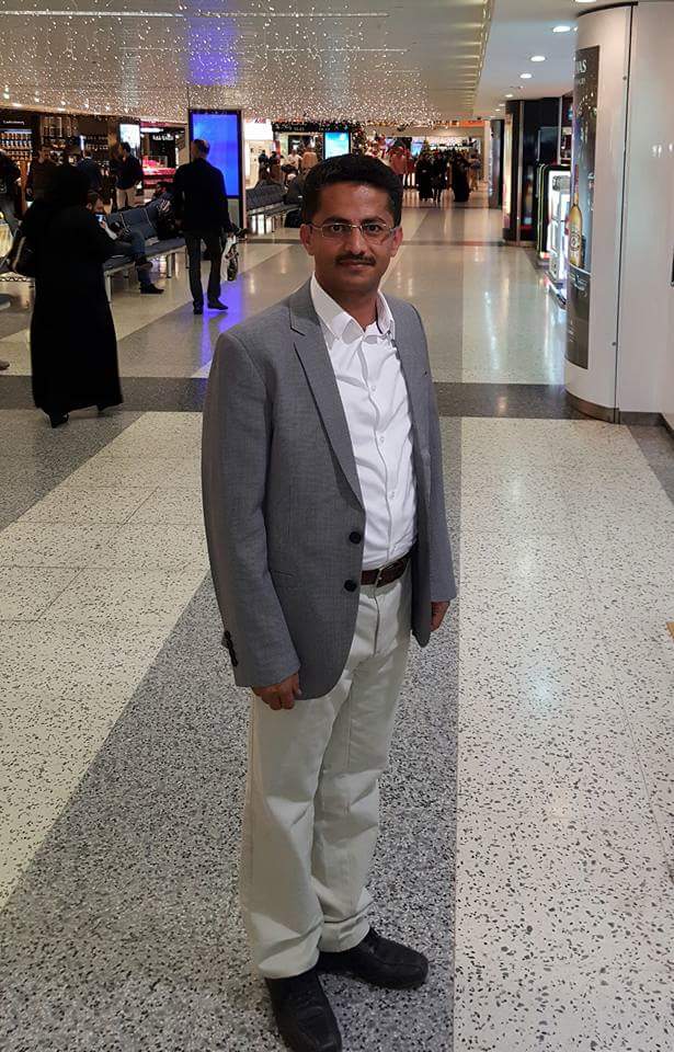القيادي السابق في جماعة الحوثي علي البخيتي يتوجه إلى مدينة الرياض (صورة)