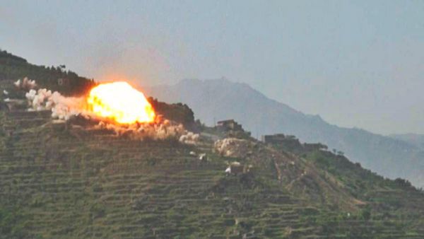 طيران التحالف يدمر مخازن أسلحة للحوثيين في محافظة صعدة