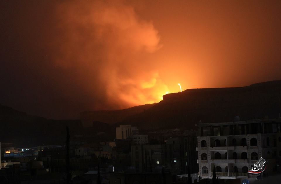 طيران التحالف يقصف مخازن للأسلحة ومعسكرات بمنطقة فج عطان غرب صنعاء