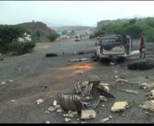 بالصور .. عشرات القتلى والجرحى من الحوثيين بقصف جوي ومعارك بمحافظة تعز