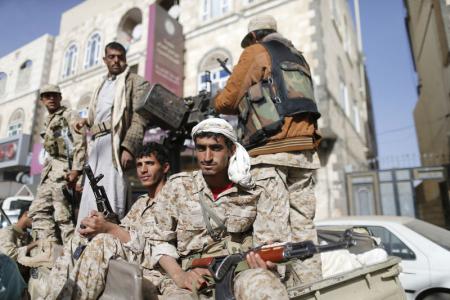 اليمن ينهار والأميركيون ينظرون إلى مكافحة الإرهاب 