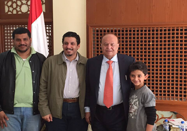 صورة لبن مبارك يوم أمس مع رئيس الجمهورية المستقيل