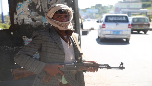 25 انتهاكاً بحق الصحافة اليمنية في يومين