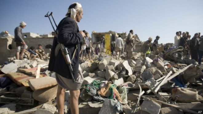 سقوط ضحايا مدنيين بسبب الضربات الجوية التي تقودها السعودية على اليمن