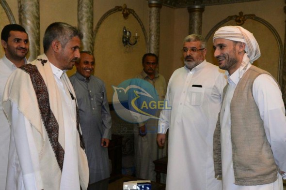 لقاء بين العميد هاشم الأحمر والشيخ حمود المخلافي في الرياض (صور)