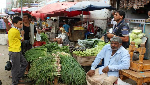 ترحيل آلاف اليمنيين من عدن ينقل أنشطة اقتصادية لصنعاء