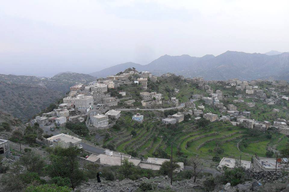 ميليشيات الحوثي تقطع «الطريق الوحيد» الرابط بين مدينتي «تعز وعدن» (تفاصيل خاصة)
