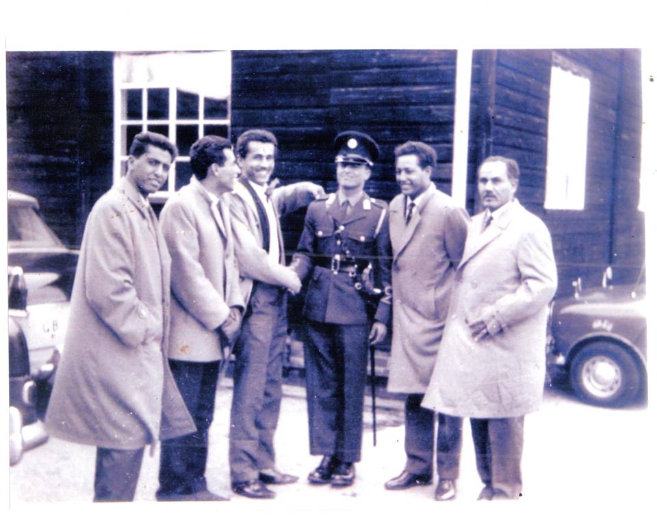 شاهد بالصورة .. الرئيس هادي أثناء قيادته العرض العسكري في كلية ساندهرست ببريطانيا