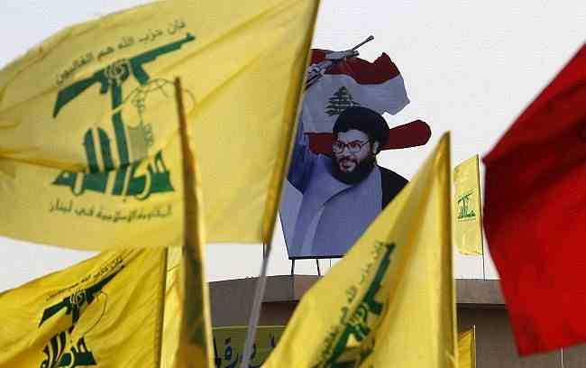 لماذا وضعت السعودية اثنين من قادة «حزب الله» على القائمة السوداء؟