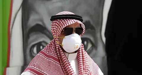 ارتفاع الوفيات بكورونا في السعودية والصحة توضح تأثير حرارة الصيف على الوباء