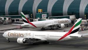 توجهات نحو تسريح 30 ألف موظف من طيران الإمارات 