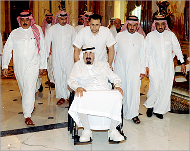 ملك السعودية يغادر مستشفى بنيويورك
