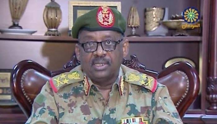 من هو وزير الدفاع السوداني الذي توفي بشكل مفاجئ اليوم؟