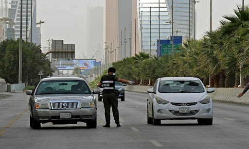 السعودية تعلن رسميا مواعيد عودة الموظفين إلى العمل