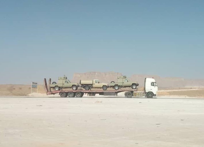تعزيزات عسكرية تعبر شبوة قادمة من السعودية إلى عدن