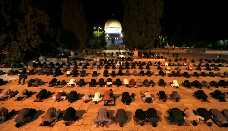 الصلاة في المسجد الأقصى للمرة الأولى منذ تسعة أسابيع