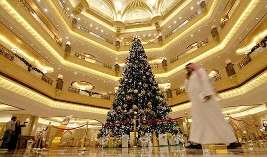 اكبر شجرة كريسماس في دبي
