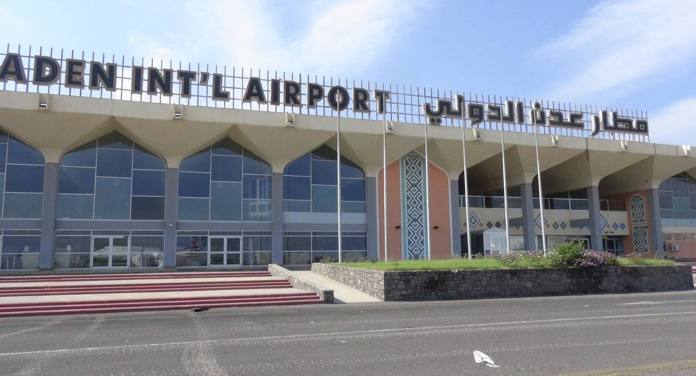 أنباء عن وصول 3 حالات مصابة بكورونا إلى مطار عدن