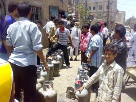 شركة الغاز اليمنية تعلن انفراج أزمة الغاز المنزلي وتكشف اسباب الأزمة